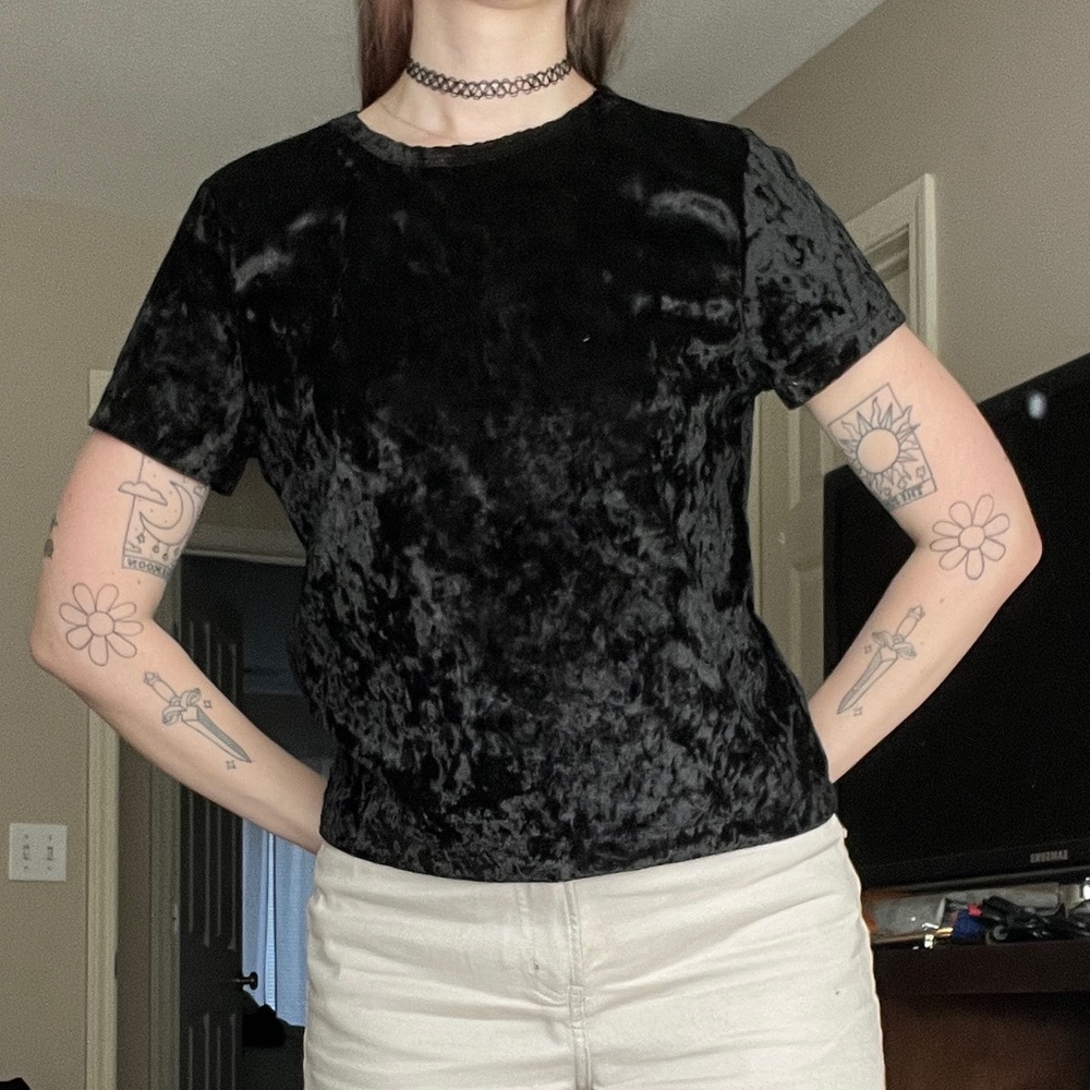 🖤 Black Velvet Top